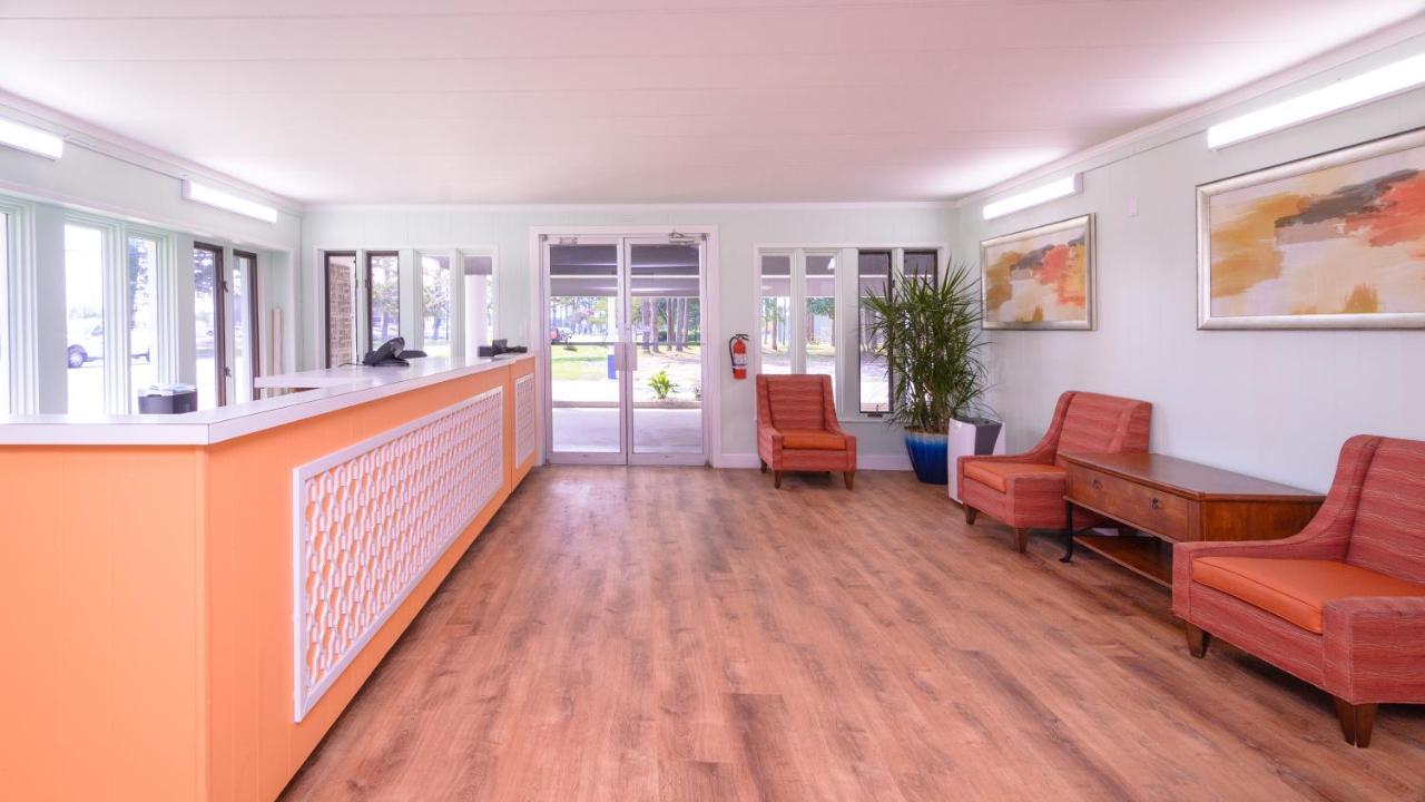Heart Of Manteo Hotel Exterior photo